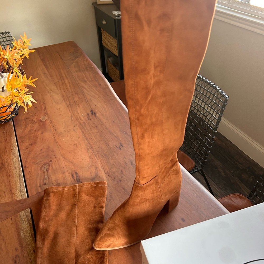 Steve Madden chestnut suede boots